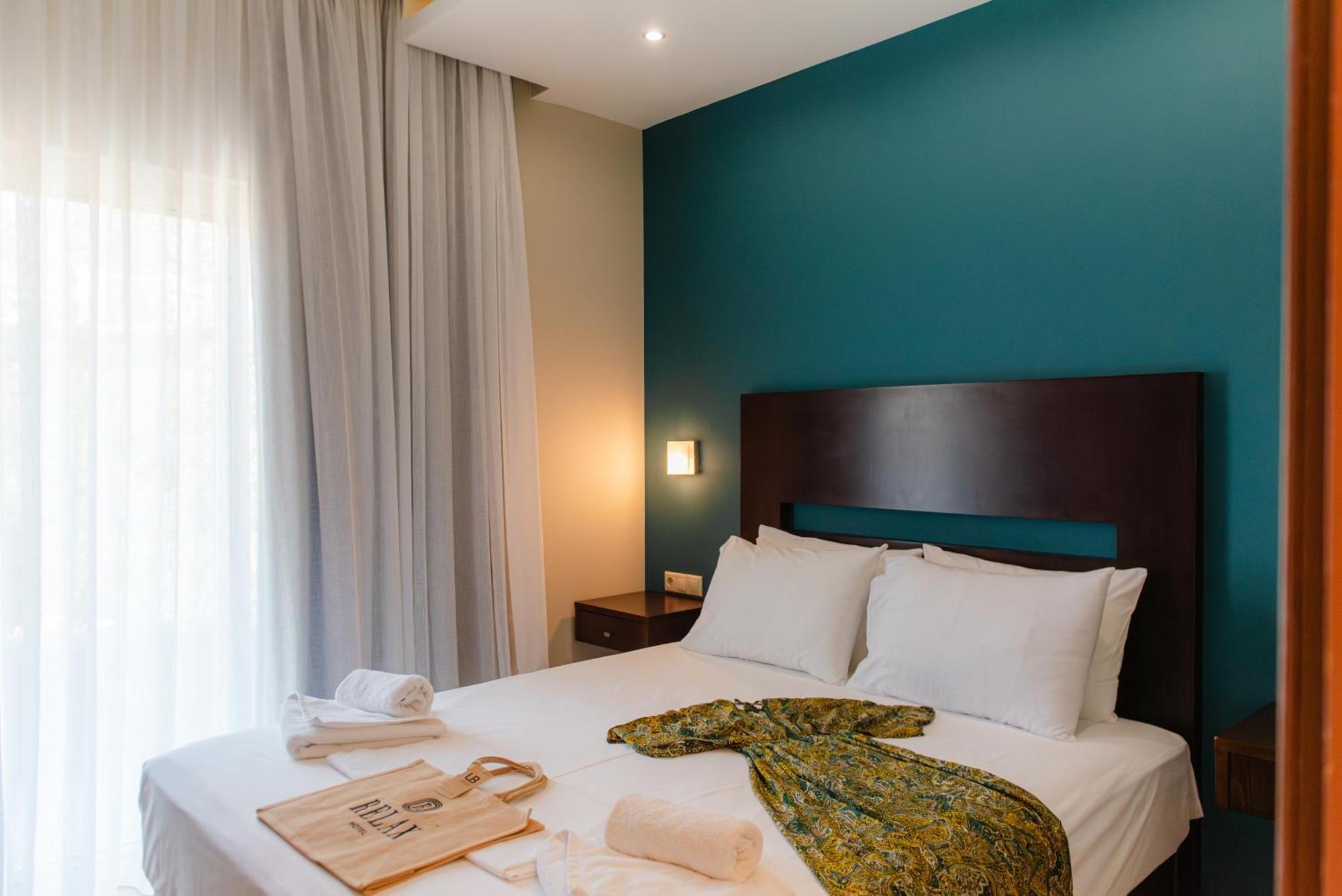 Relax Hotel باليوخورا المظهر الخارجي الصورة