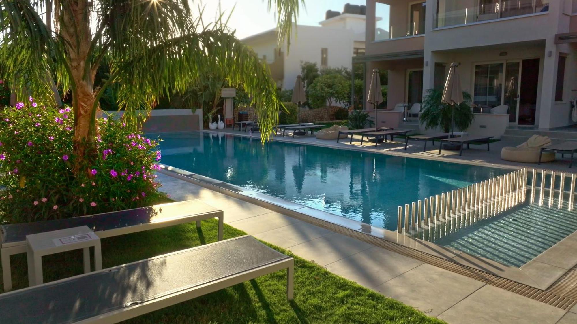 Relax Hotel باليوخورا المظهر الخارجي الصورة